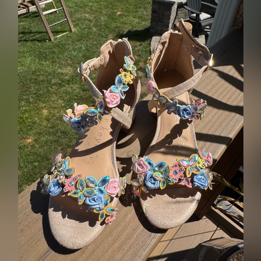 Copper Key Floral Embellished Dress Shoes